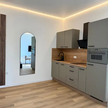 Altbauvilla- Elegantes Mit Parkplatz I Apartment *